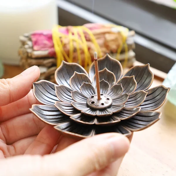 Creative Six-hole Lotus Incense Burner