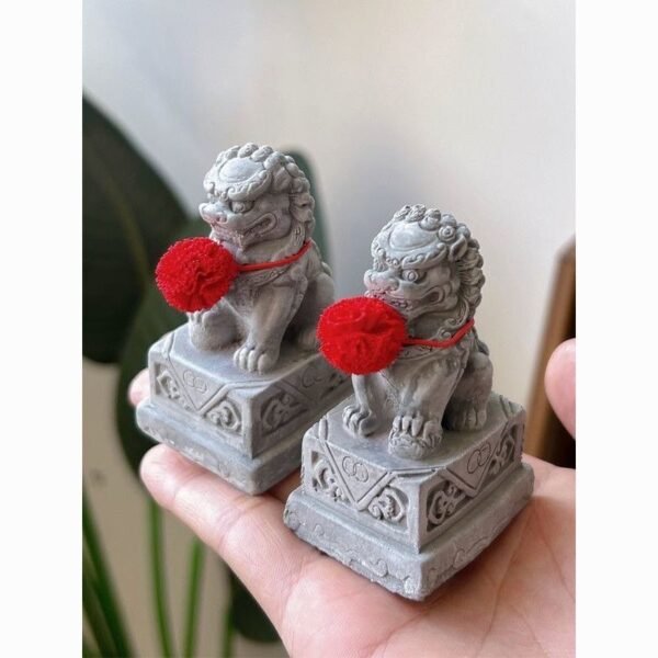 Miniature Stone Lion Ornaments, Chinese Style Desktop/Doorway Decoration (Pair)