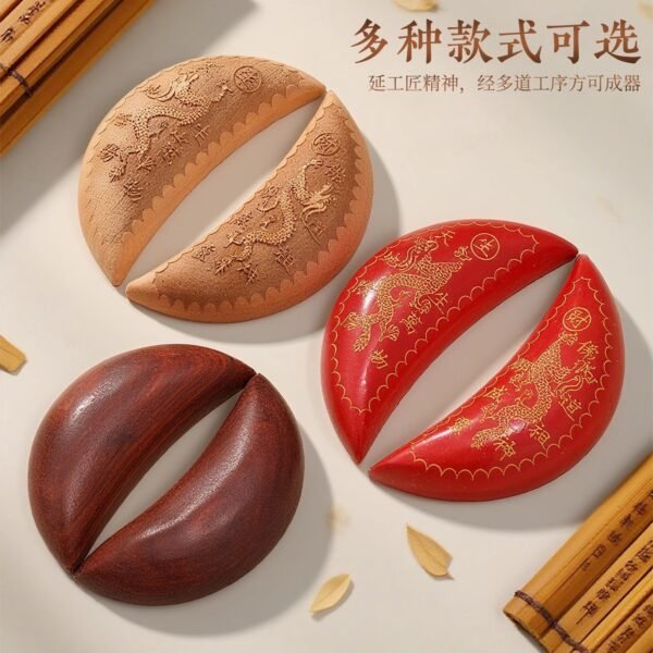 Red peach wood Holy Grail, natural ox horn crescent Holy Grail, Bagua Yin Yang Cup, solid wood ornament, wood carving craft, genuine product.